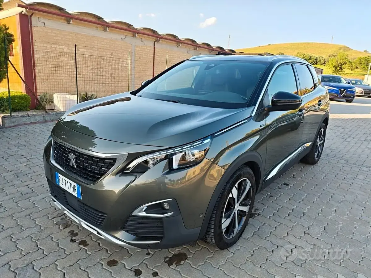 Usata Peugeot 3008 GT-line 120 CV (88 kW) 2017 Grigio SUV