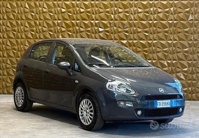 Usata Fiat Punto Street 69 CV (50 kW) 2015 Grigio Utilitaria