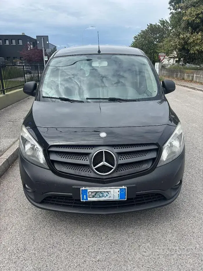 Usata Mercedes Citan 111 110 CV (80 kW) 2016 Nero Monovolume