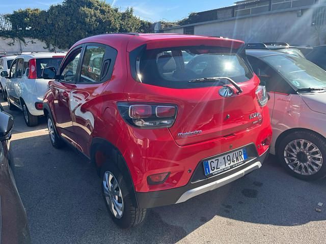 Usata Mahindra KUV100 87 CV (63 kW) 2025 Vari colori SUV