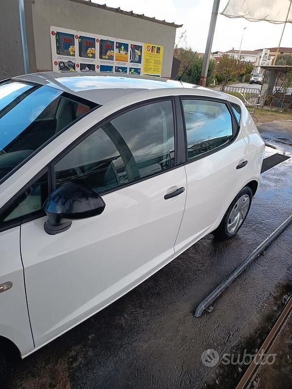 Second-hand Seat Ibiza Reference 75 CP (55 kW) 2012 Alb Hatchback