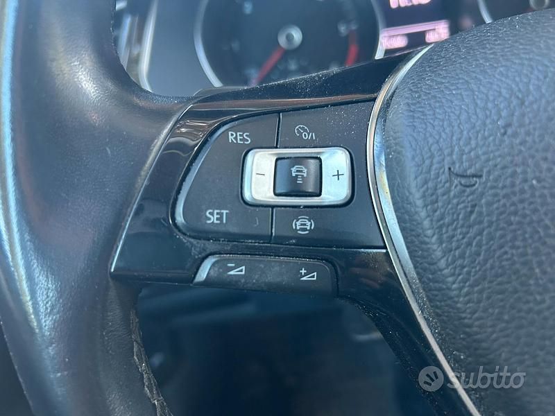 Usata VW Passat 120 CV (88 kW) 2019 Grigio Berlina