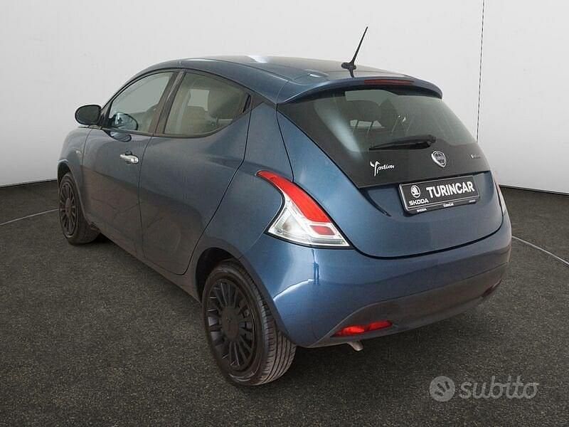 Usata Lancia Ypsilon Silver 69 CV (50 kW) 2022 Blu Utilitaria