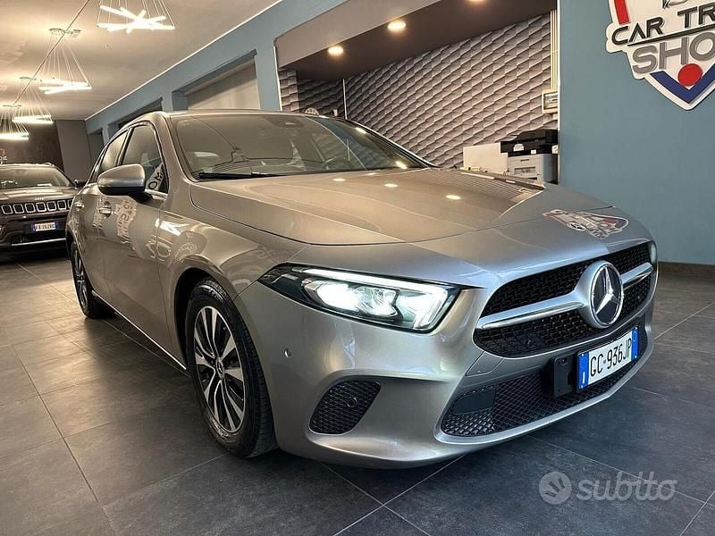 Usata Mercedes A180 Business 115 CV (84 kW) 2020 Grigio Berlina