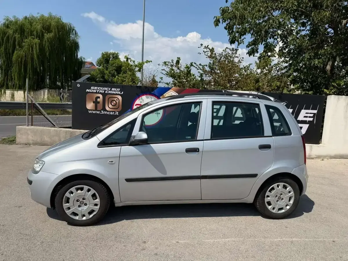 Usata Fiat Idea Emotion 95 CV (69 kW) 2011 Grigio Monovolume
