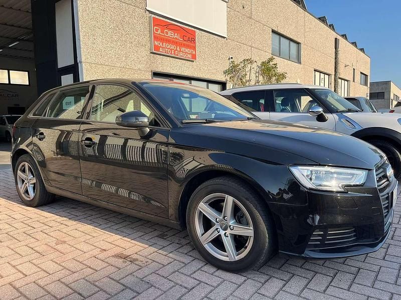 Nero Usata 2017 Audi A3 Sportback Sport Due volumi | 12.990 € (Ottimo prezzo) - Immagine 1/4