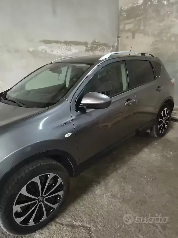 Usata Nissan Qashqai 110 CV (80 kW) 2013 Grigio SUV