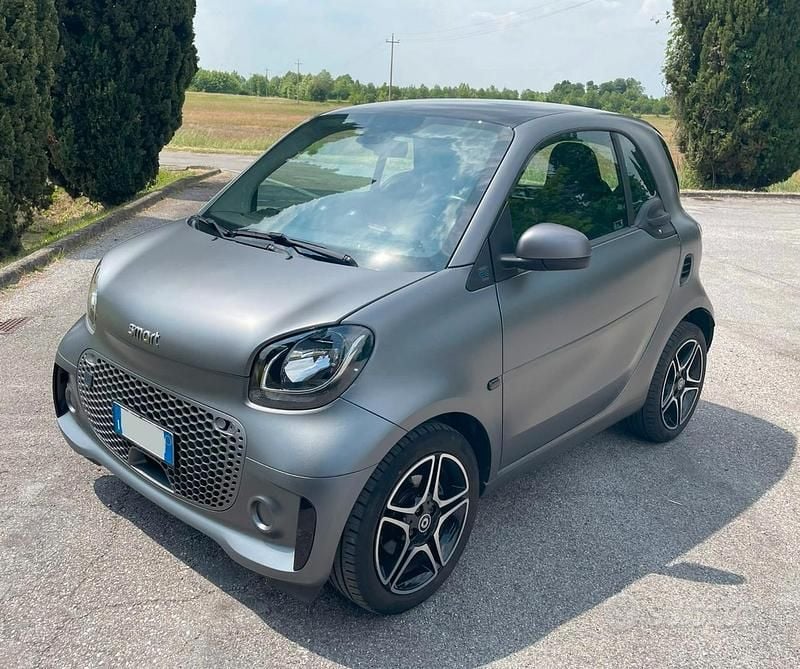 Usata Smart ForTwo Coupé 22 kW (30 CV) 2020 Grigio Utilitaria