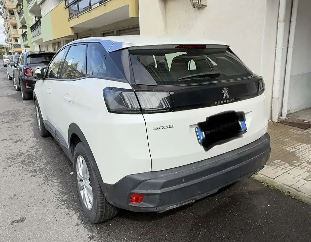Usata Peugeot 3008 Active 120 CV (88 kW) 2021 SUV