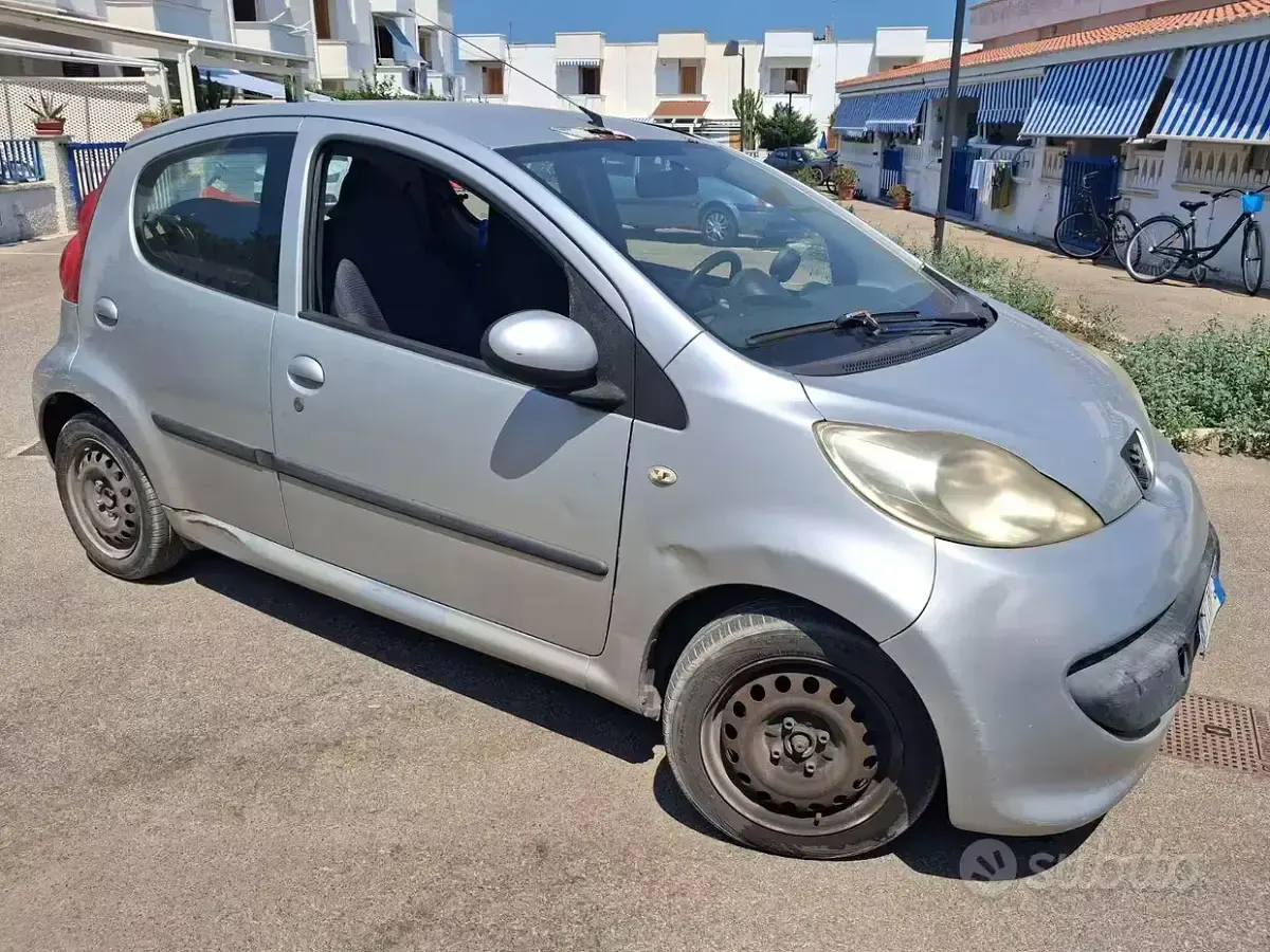 Usata Peugeot 107 54 CV (39 kW) 2007 Grigio Utilitaria