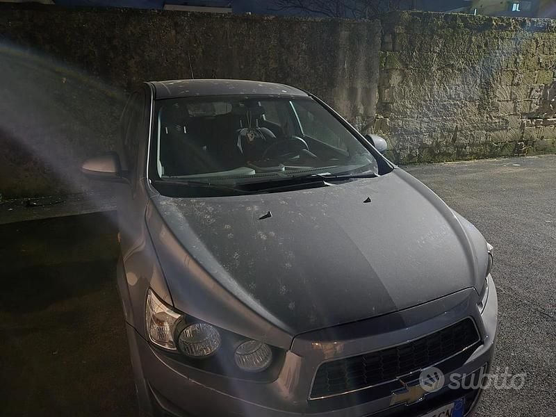 Grigio Usata 2012 Chevrolet Aveo Due volumi | 2500 € (Cara) - Immagine 1/4