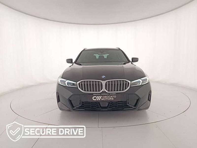 Usata BMW 318 M Sport 150 CV (110 kW) 2025 Black sapphire metallizzato Station wagon