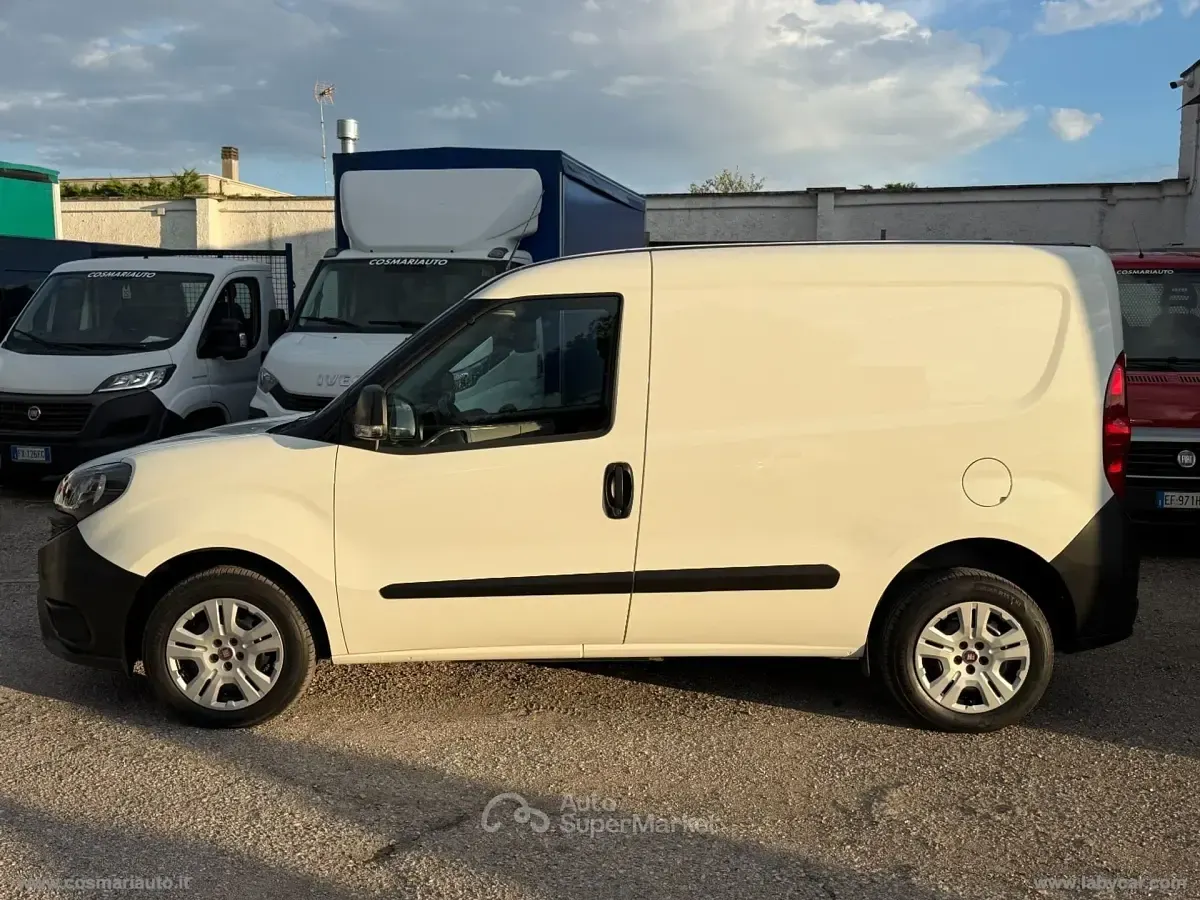 Usata Fiat Doblò 95 CV (69 kW) 2020 Bianco Monovolume