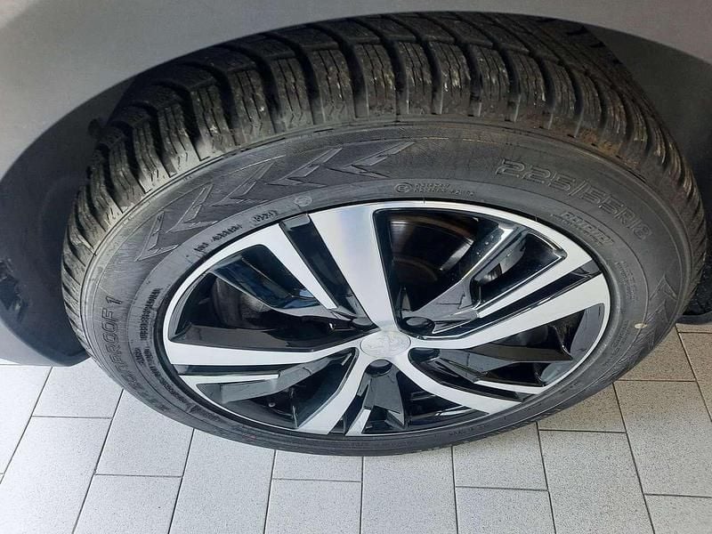 Usata Peugeot 3008 GTi 131 CV (96 kW) 2024 Grigio artense SUV