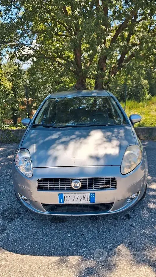 Usata Fiat Grande Punto 75 CV (55 kW) 2006 Bluazzurro Utilitaria