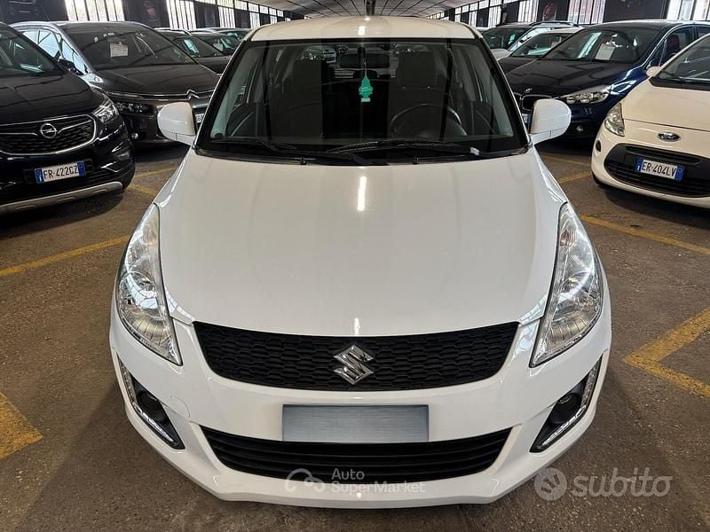 Usata Suzuki Swift 90 CV (66 kW) 2016 Bianco Utilitaria