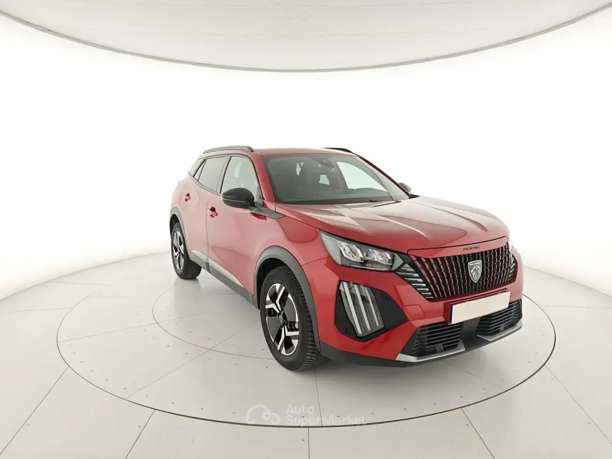 Usata Peugeot 2008 Allure 101 CV (74 kW) 2024 SUV