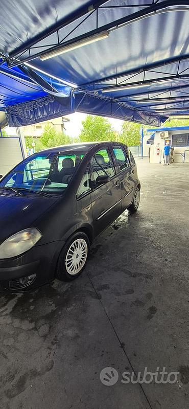 Marrone Usata 2005 Lancia Musa Monovolume | 1200 € (Super prezzo) - Immagine 1/4