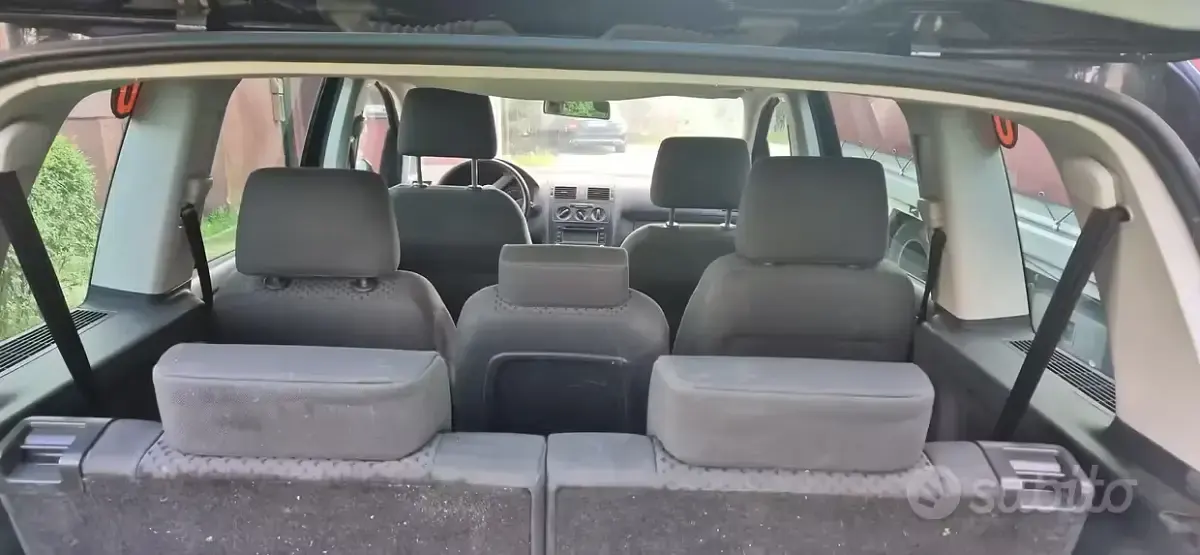 Usata VW Touran 105 CV (77 kW) 2004 Nero Monovolume