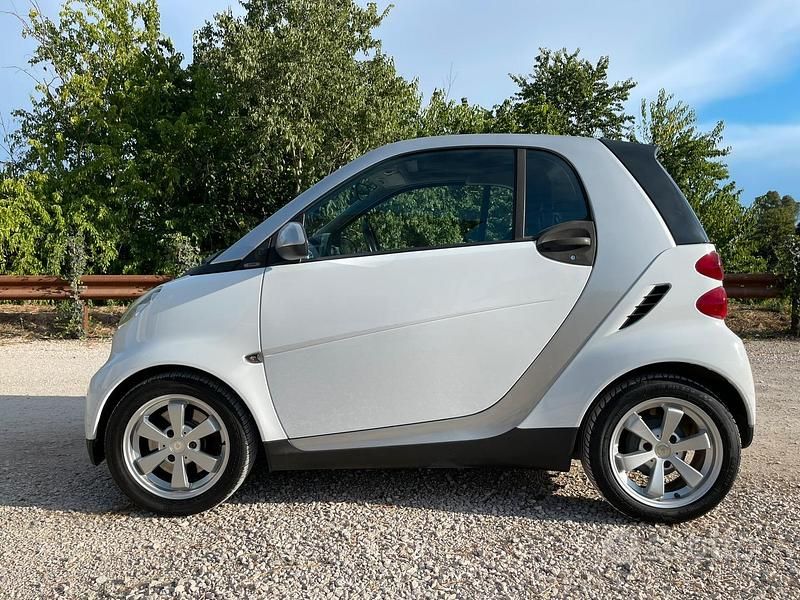 Usata Smart ForTwo Coupé 71 CV (52 kW) 2009 Utilitaria