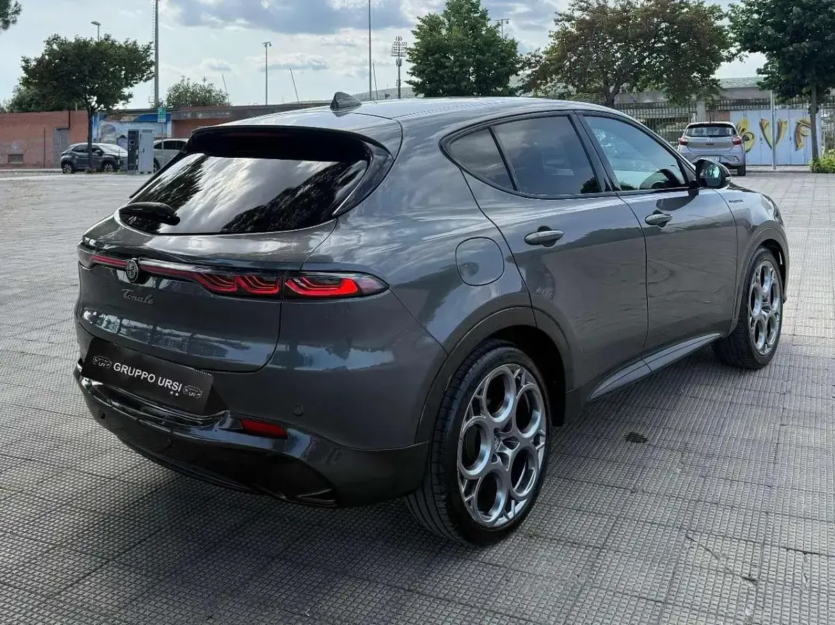 Usata Alfa Romeo Tonale Edizione Speciale 131 CV (96 kW) 2022 Grigio SUV