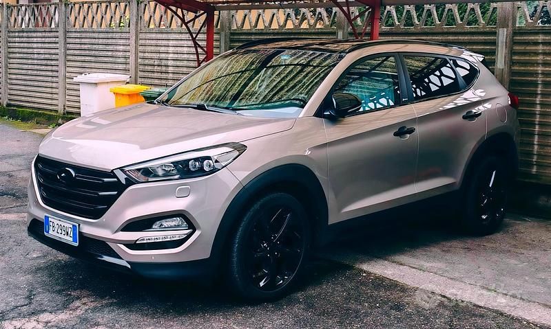 Usata Hyundai Tucson 185 CV (136 kW) 2015 Grigio SUV