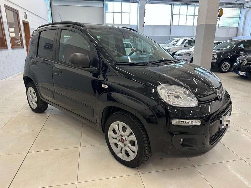 Usata Fiat Panda Lounge 84 CV (61 kW) 2014 Nero Utilitaria