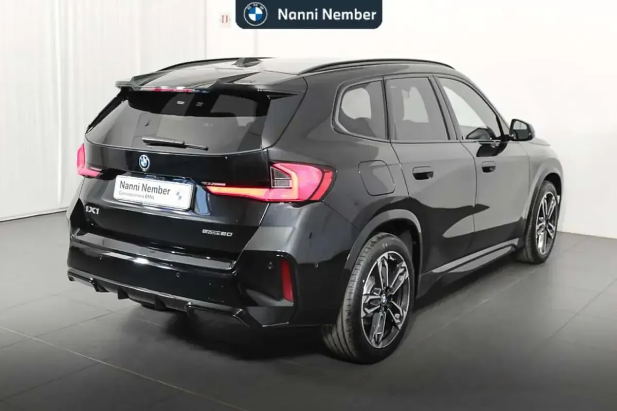 Nuova BMW iX1 M Sport 150 kW (204 CV) 2026 Storm bay metallizzato SUV
