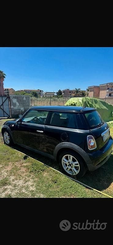 Usata 2011 Mini Cooper Utilitaria | 2700 € (Buon prezzo) - Immagine 1/4