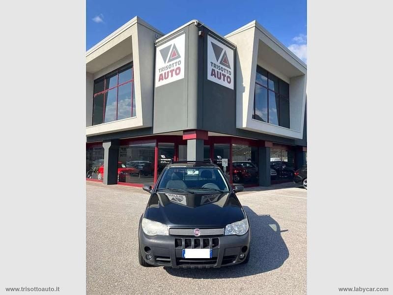 Usata Fiat Strada 86 CV (63 kW) 2009 Nero Pick-up