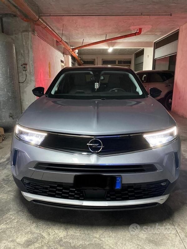 Grigio Usata 2021 Opel Mokka Elegance SUV | 16.500 € (Buon prezzo) - Immagine 1/4