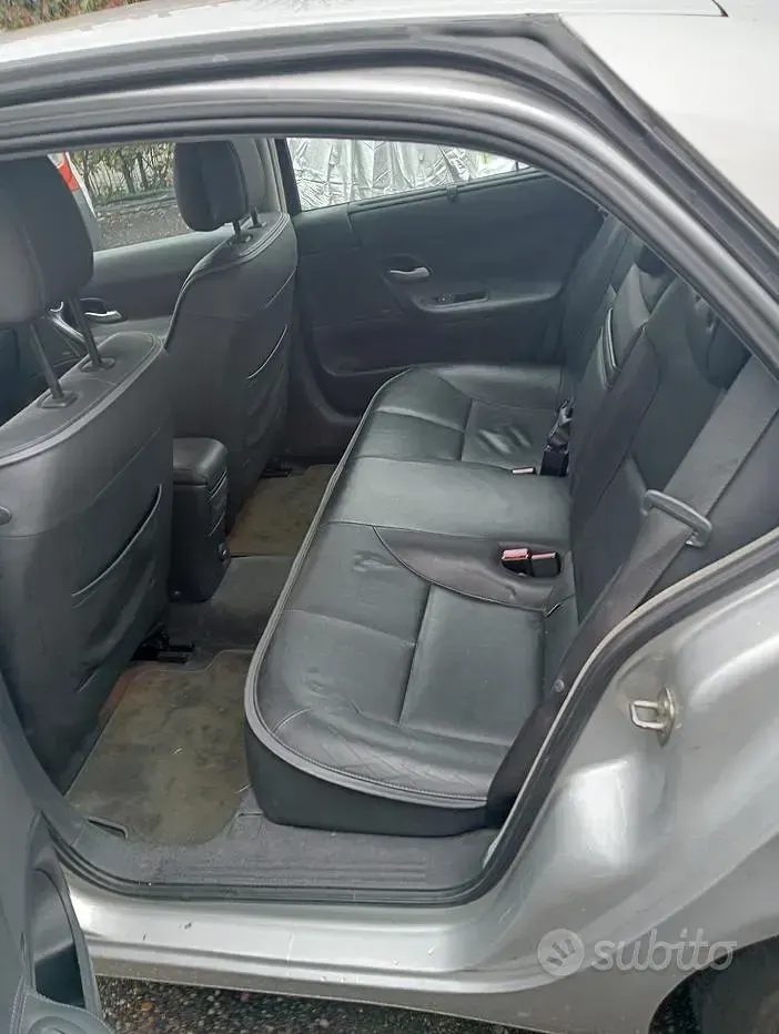 Usata Renault Laguna II 150 CV (110 kW) 2006 Grigio Berlina