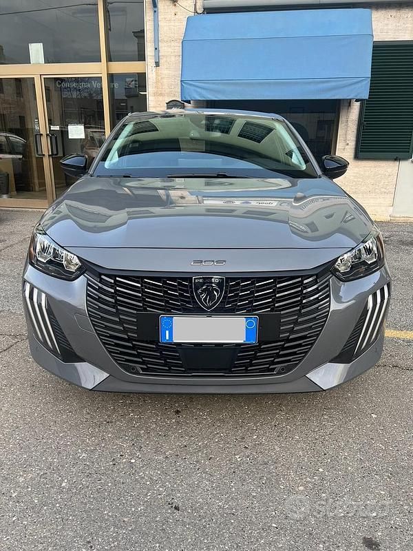 Usata Peugeot 208 Allure 101 CV (74 kW) 2025 Other Utilitaria