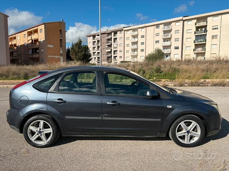 Usata Ford Focus 2007 Grigio Berlina