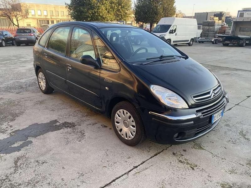 Usata Citroën Xsara Picasso 109 CV (80 kW) 2006 Nero Monovolume
