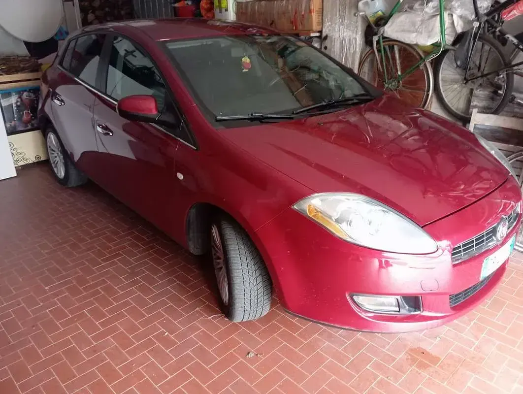 Usata Fiat Bravo Emotion 105 CV (77 kW) 2008 Rosso Utilitaria