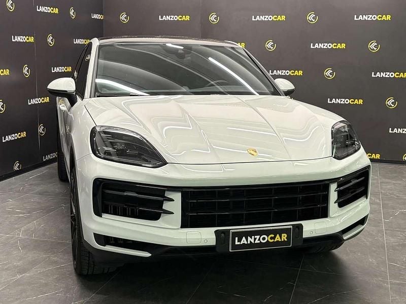 Usata Porsche Cayenne Turbo 475 CV (349 kW) 2024 Bianco SUV
