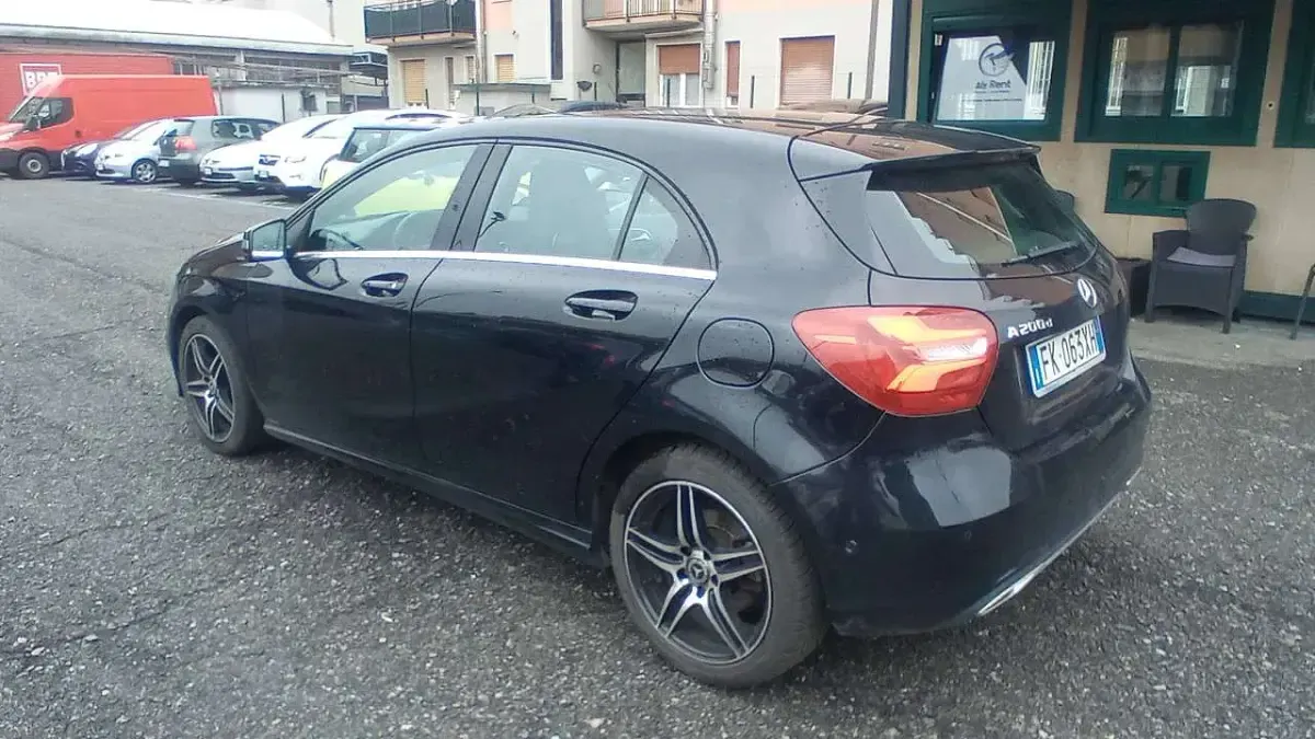 Usata Mercedes A200 Executive 136 CV (100 kW) 2017 Nero Utilitaria