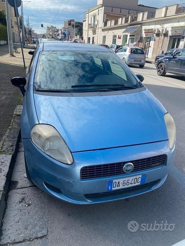 Usata Fiat Grande Punto 75 CV (55 kW) 2006 Blu Utilitaria