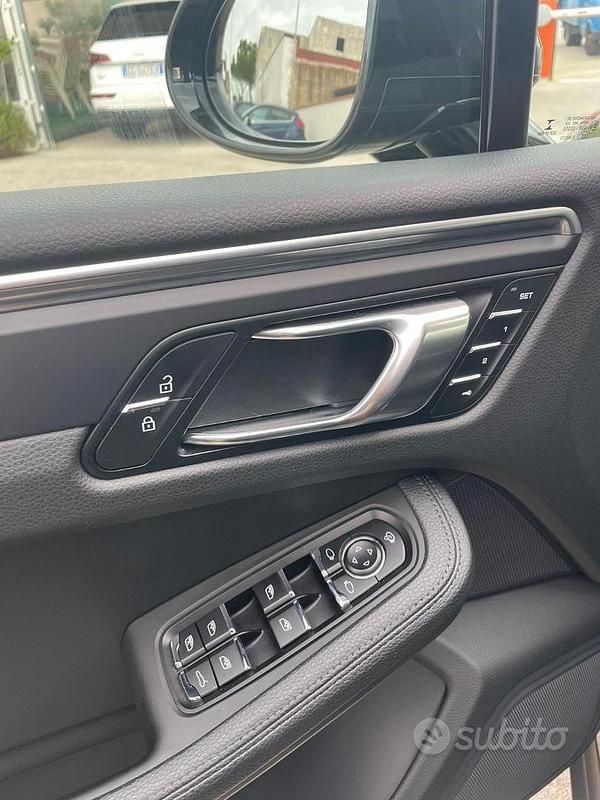 Usata Porsche Macan 265 CV (194 kW) 2022 Nero SUV
