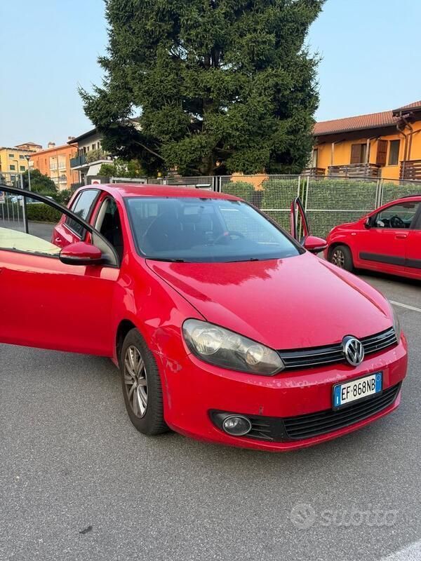 Usata VW Golf VI 105 CV (77 kW) 2012 Rosso Utilitaria