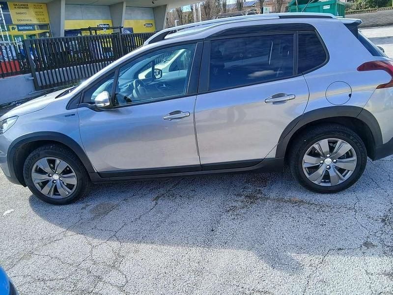 Begagnad Peugeot 2008 Active 110 HK (80 kW) 2020 Grå SUV