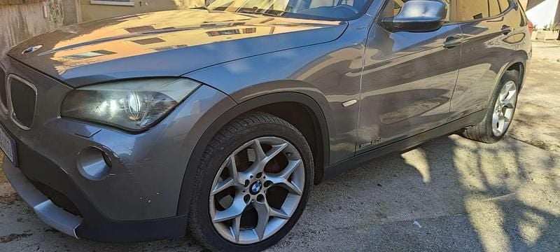 Usata BMW X1 177 CV (130 kW) 2010 Grigio SUV