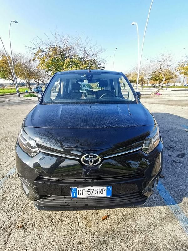 Usata Toyota Proace City 102 CV (75 kW) 2021 Nero Monovolume