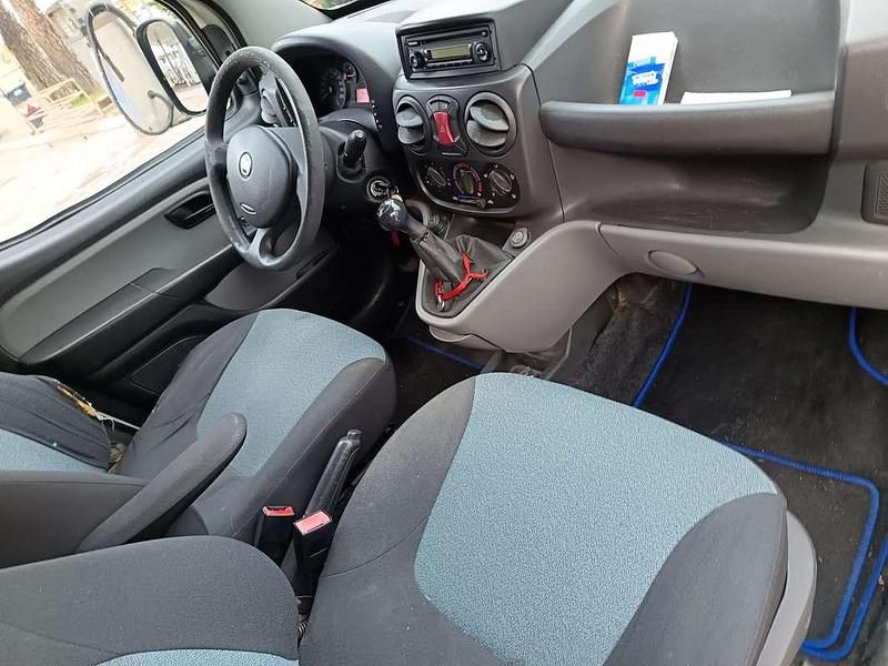 Usata Fiat Doblò 84 CV (61 kW) 2009 Monovolume
