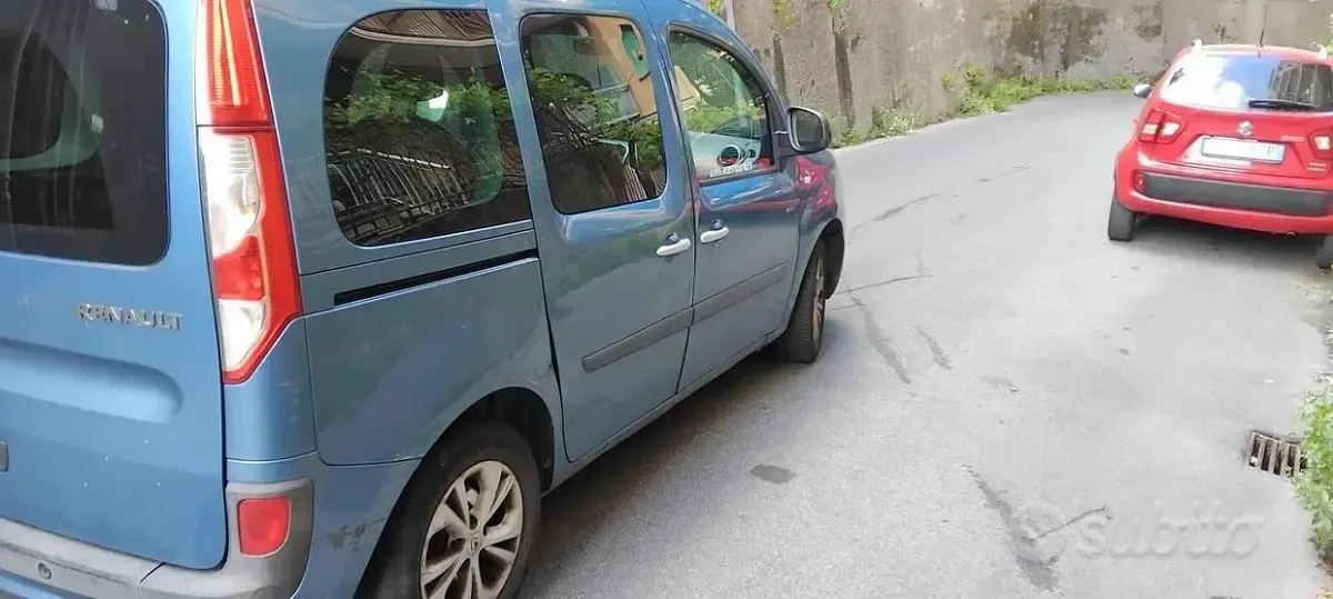 Usado Renault Kangoo 90 CV (66 kW) 2015 Azul Monovolumen