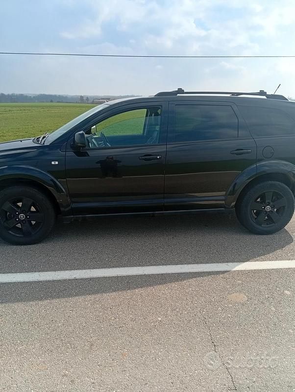 Usata Fiat Freemont 140 CV (102 kW) 2012 Nero SUV