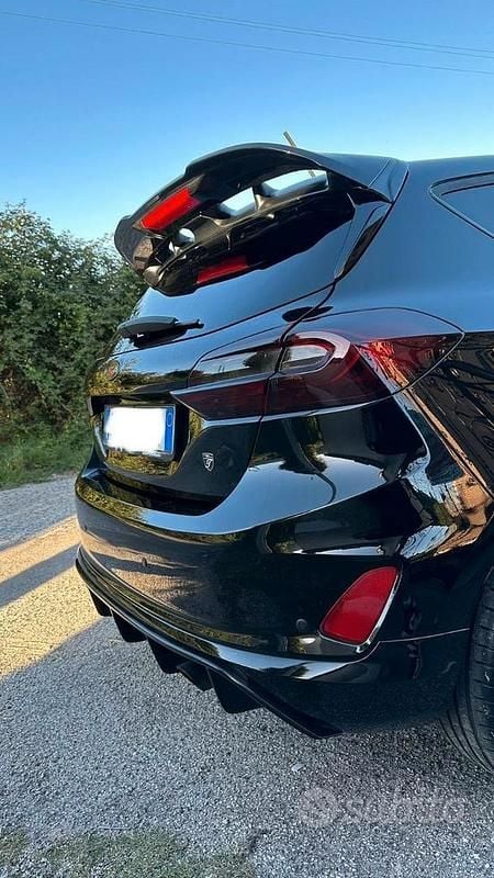 Usata Ford Fiesta ST-Line 100 CV (73 kW) 2019 Nero Utilitaria