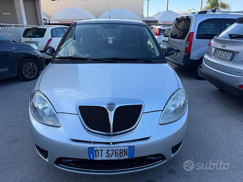 Usata Lancia Ypsilon 59 CV (43 kW) 2009 Grigio Utilitaria