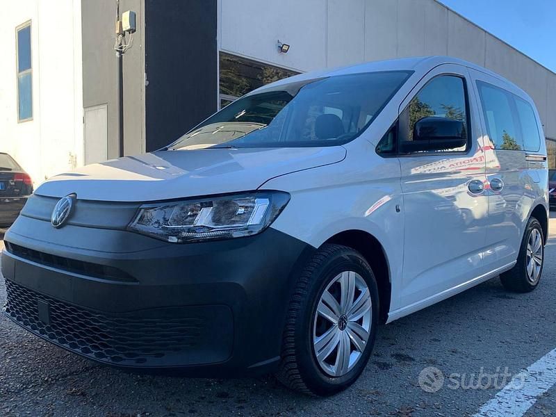 Usata VW Caddy Life 102 CV (75 kW) 2021 Bianco Monovolume